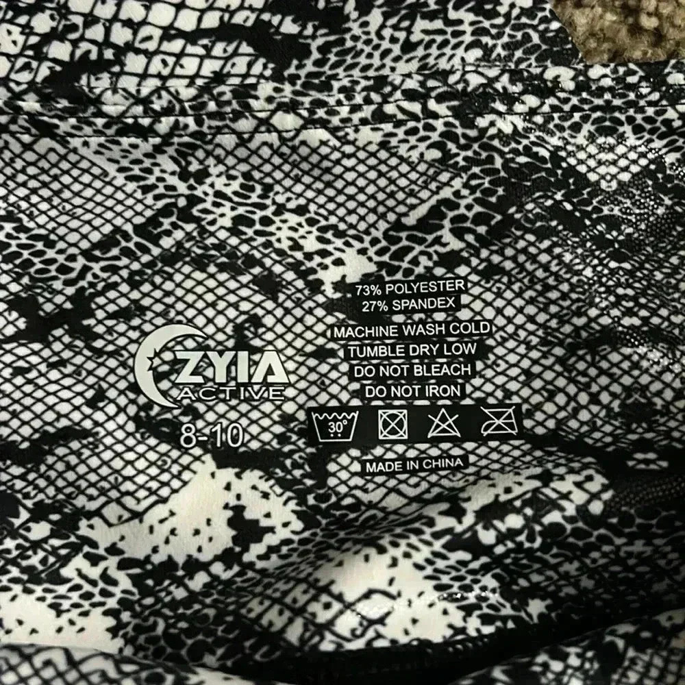 ZYIA Pocket Light n Tight Snake Print Metallic Capris - Picture 2 of 4